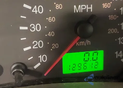 2005 Ford Focus Zx4 из США, поврежденный, VIN 1FAFP34N15W136984